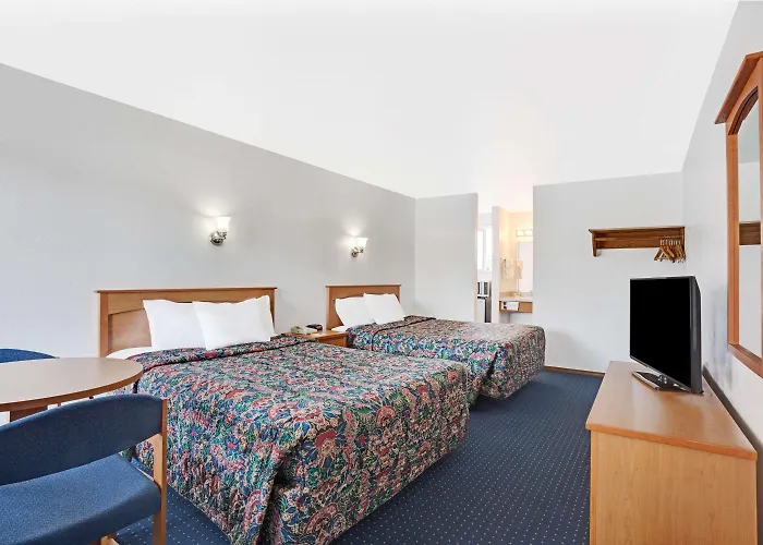 Days Inn By Wyndham Seattle North Of Downtown