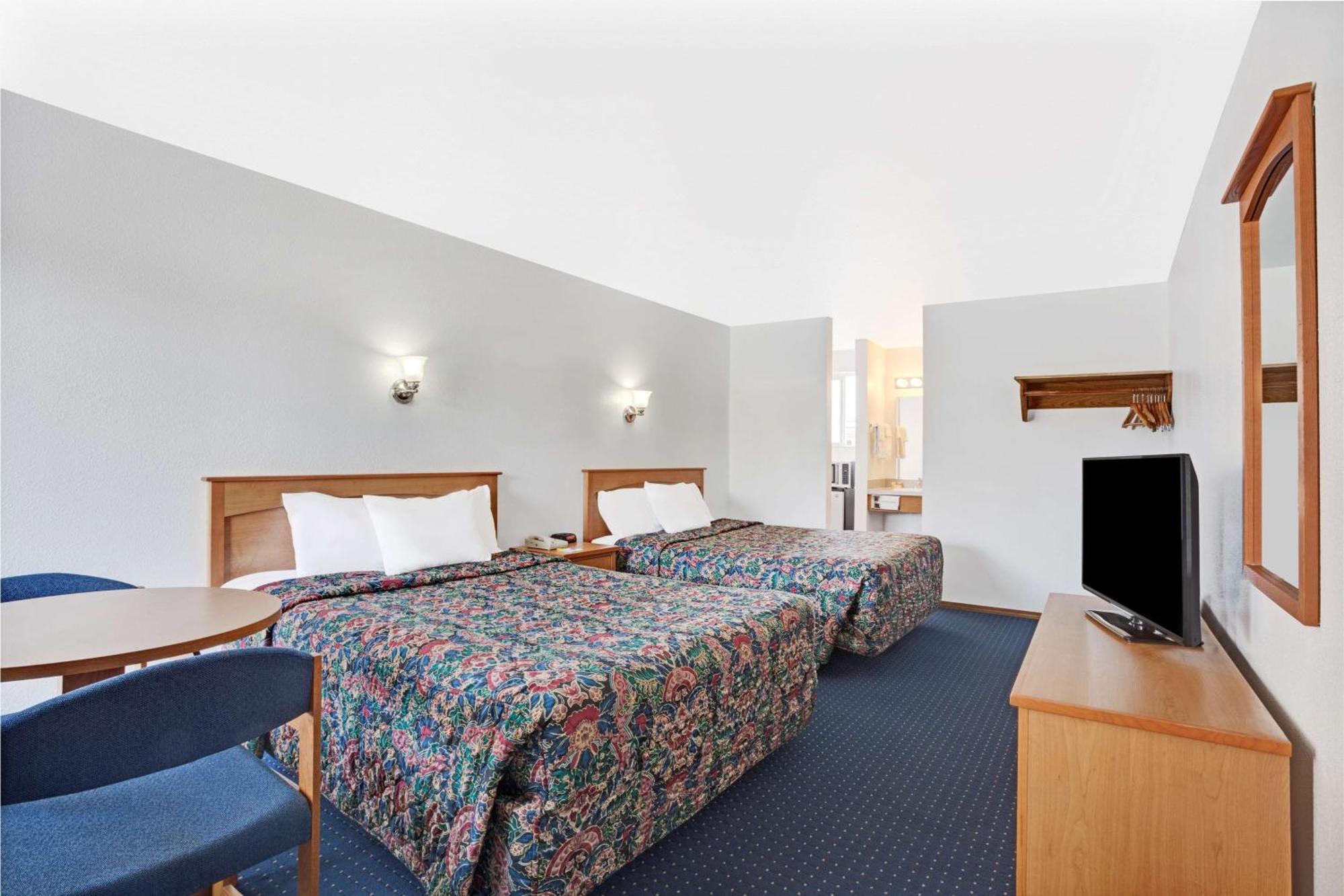 Days By Wyndham North Of Downtown Seattle
